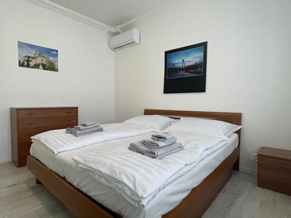 Sag Riazanska Residence 3 Room Free Wi-Fi บราติสลาวา ภายนอก รูปภาพ