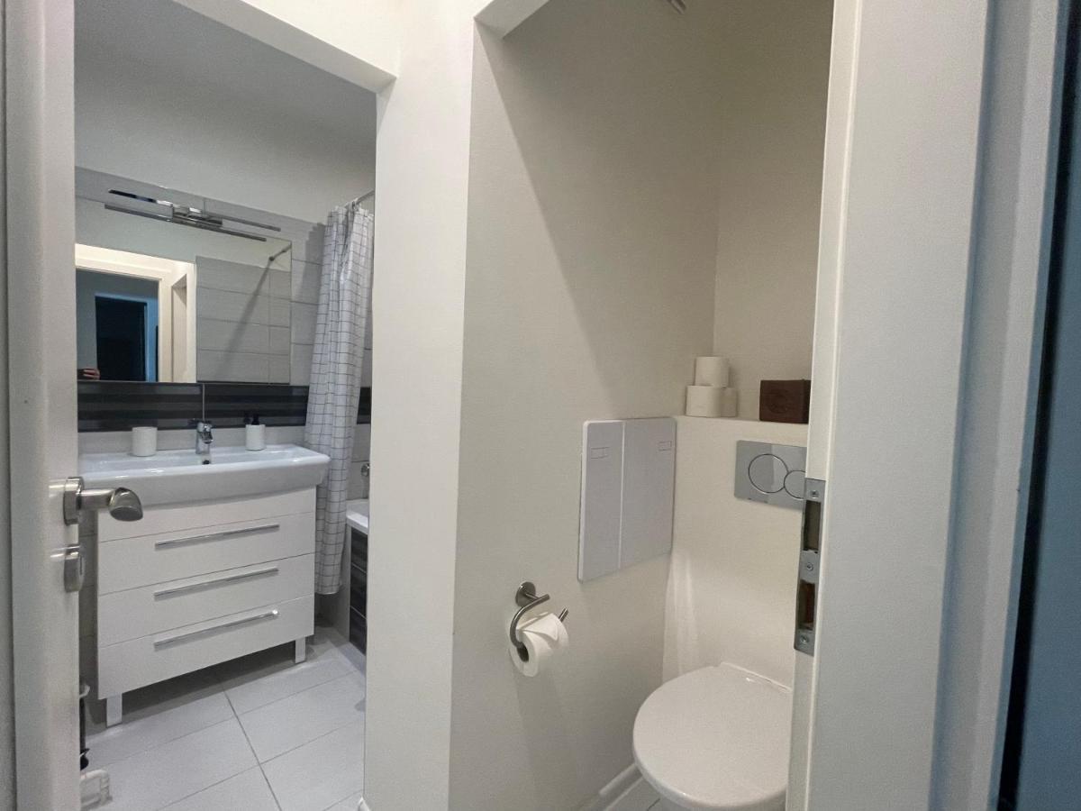 Sag Riazanska Residence 3 Room Free Wi-Fi บราติสลาวา ภายนอก รูปภาพ