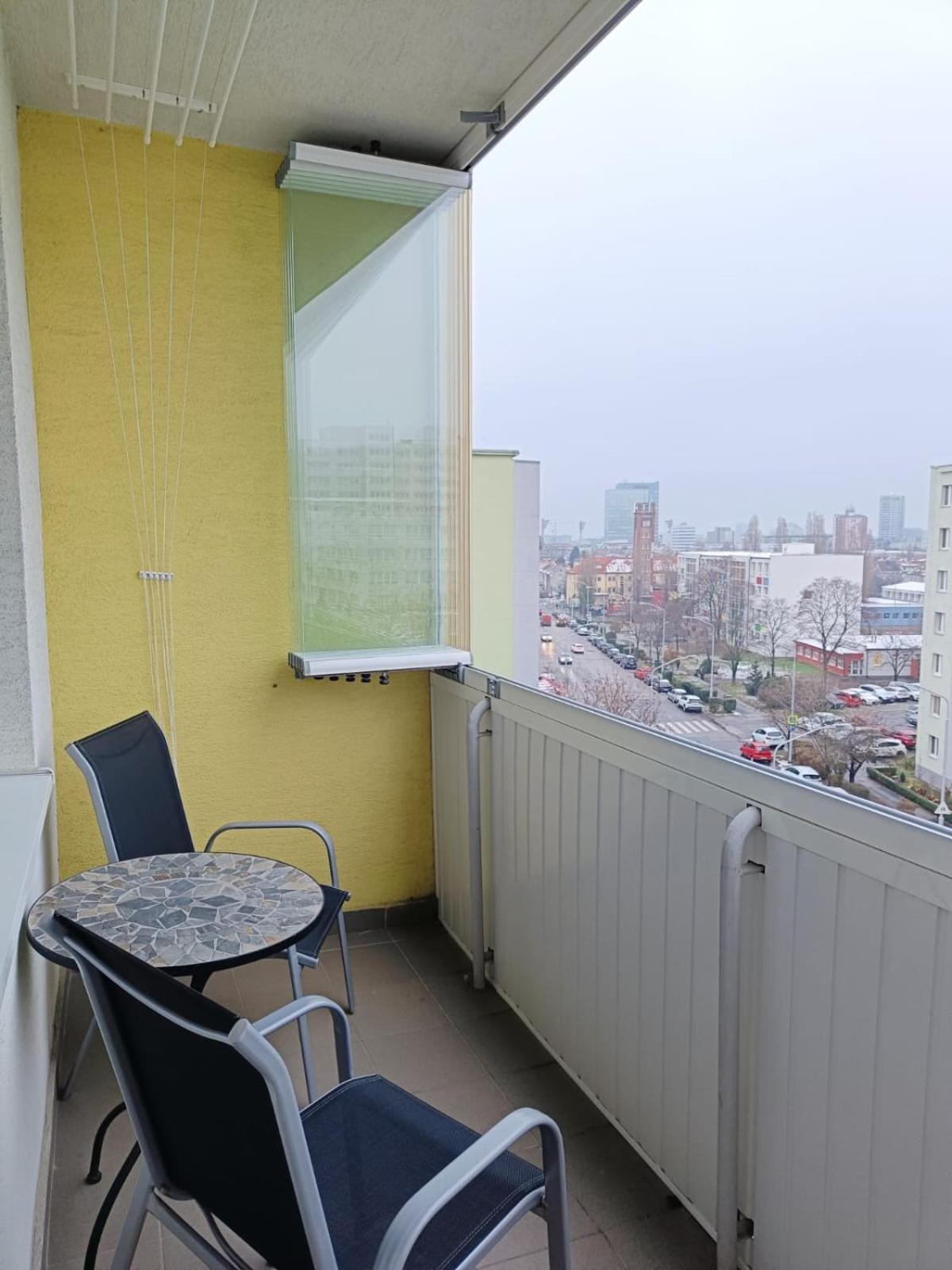 Sag Riazanska Residence 3 Room Free Wi-Fi บราติสลาวา ภายนอก รูปภาพ