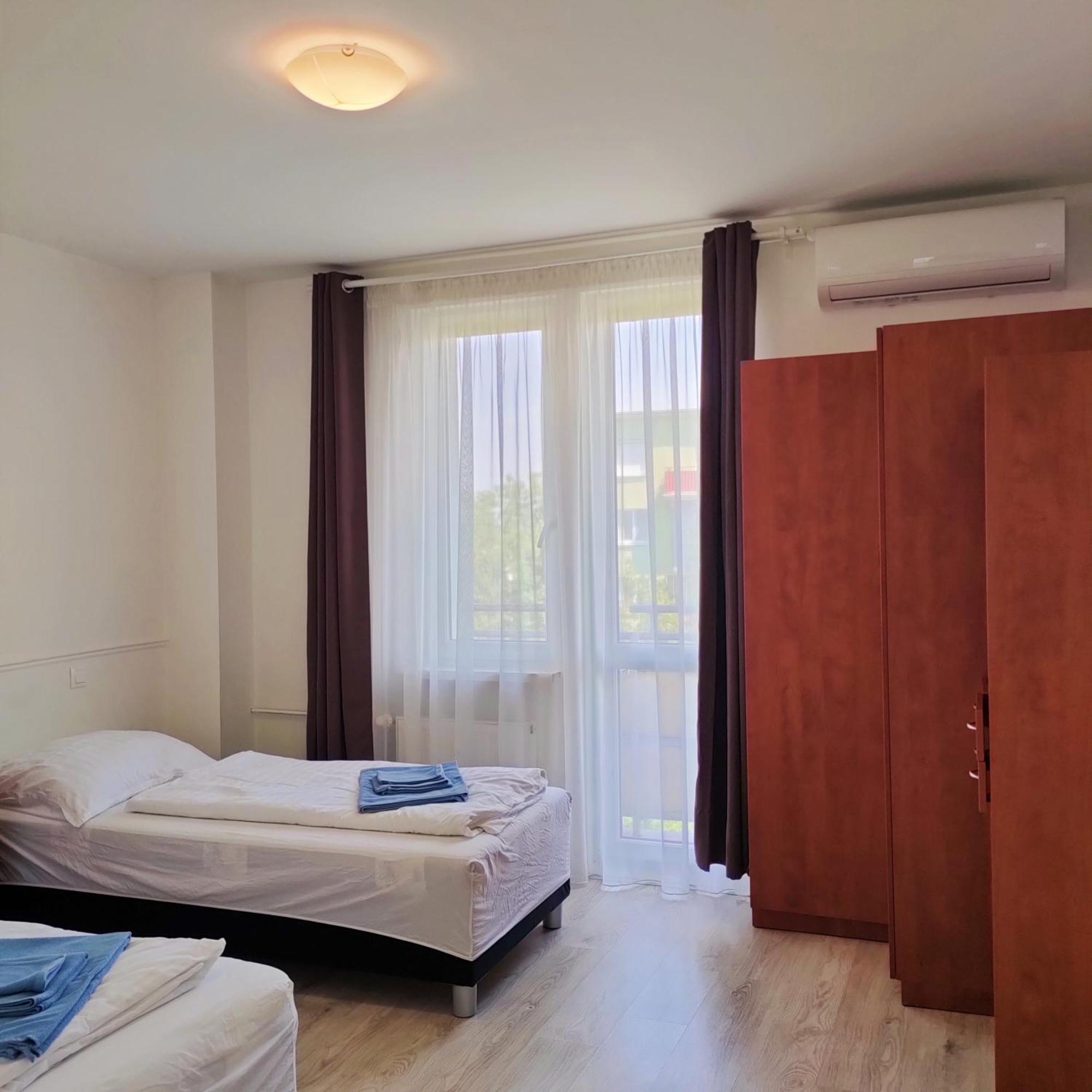 Sag Riazanska Residence 3 Room Free Wi-Fi บราติสลาวา ภายนอก รูปภาพ